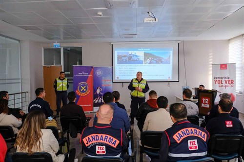 Sinop İl Jandarma Komutanlığı Trafik Ş.Md.Lüğünce, Trafik Kazalarının Önlenmesine Yönelik Olarak Paydaş Kurum Personeline Eğitim Verilmiştir.